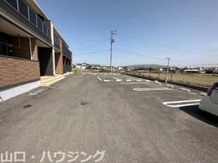 メゾンドK2国府の物件外観写真